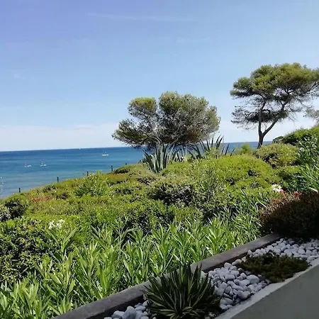Lägenhet Le Nautile, Les Corailleurs, Duplex Surplombant La Mer, 6 Pers Saint Aygulf